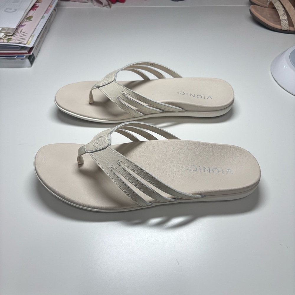 Vionic Women's Alta Cream Thong Sandals - Comfort Footbed 6.5 M Like New - Picture 7 of 9